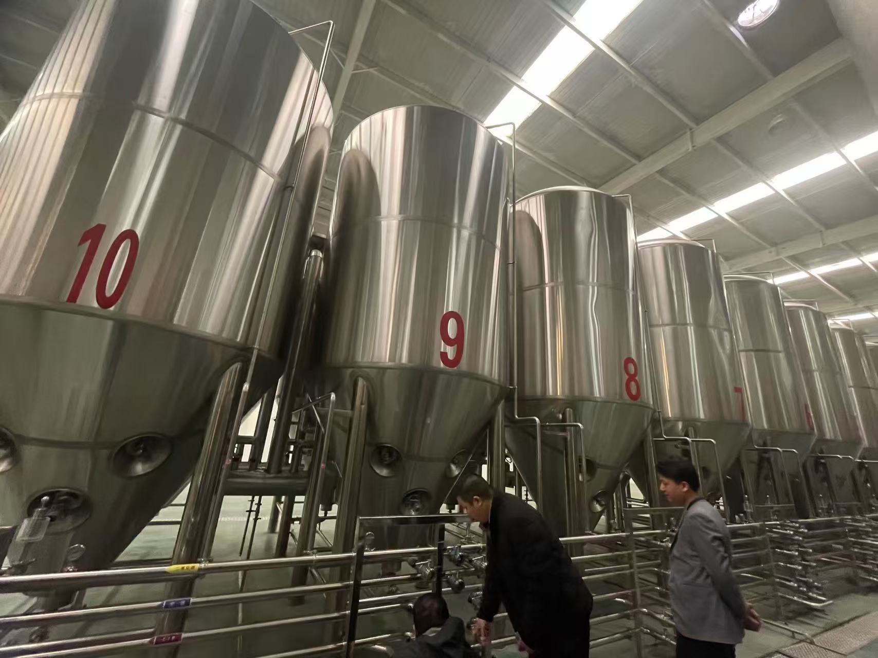 巴东精酿啤酒设备厂—平面布置、设备设计、制造、调试、培训等一条龙服务